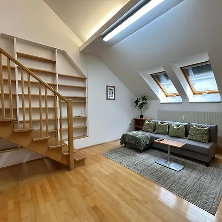 Apartment Stayroom - V13
